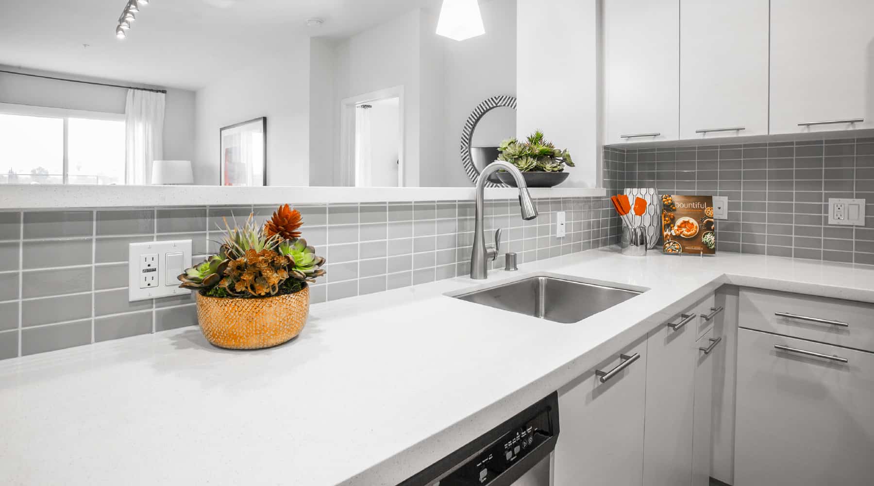 The Colony at The Lakes-Modern Kitchens