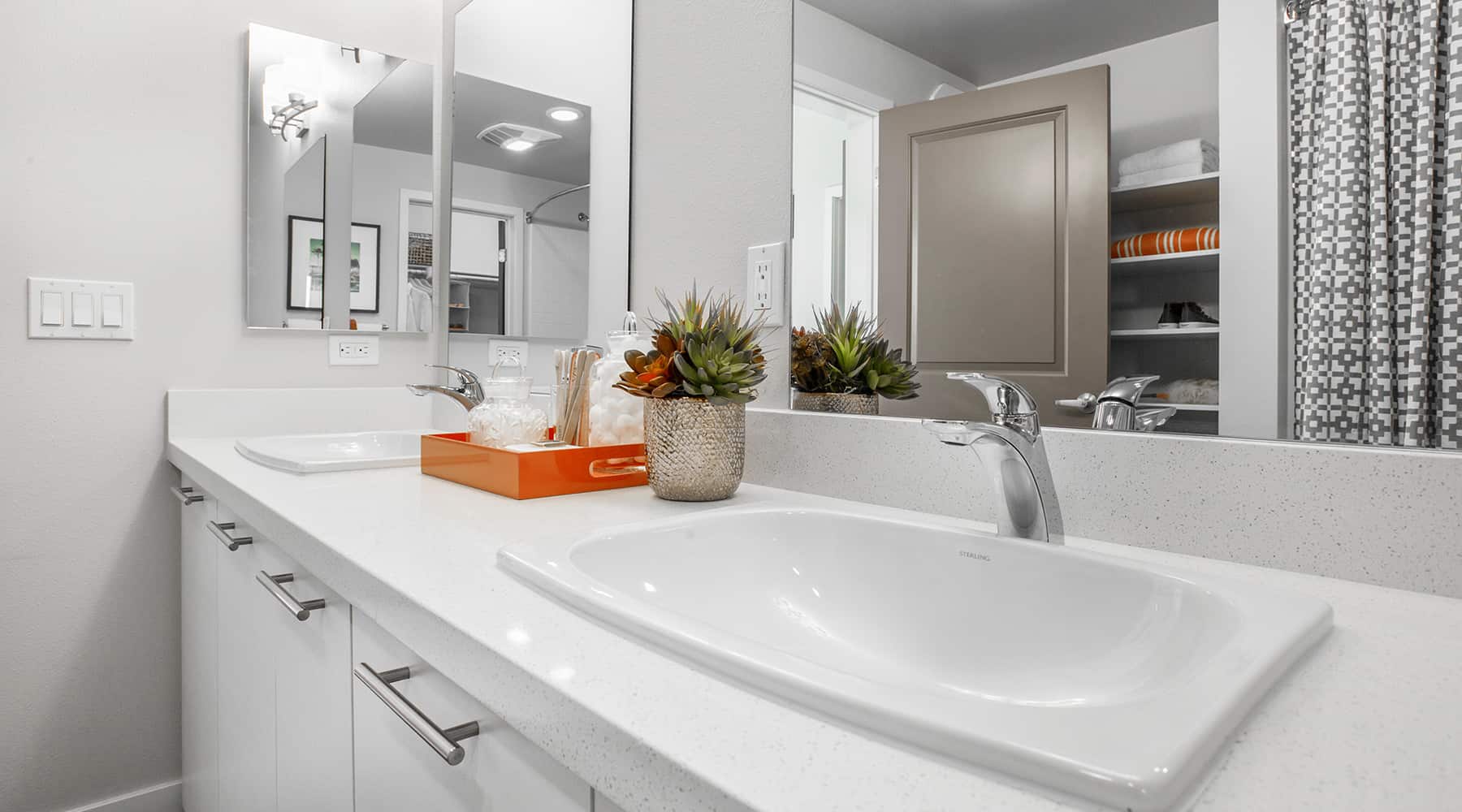 The Colony at The Lakes - Master Bath