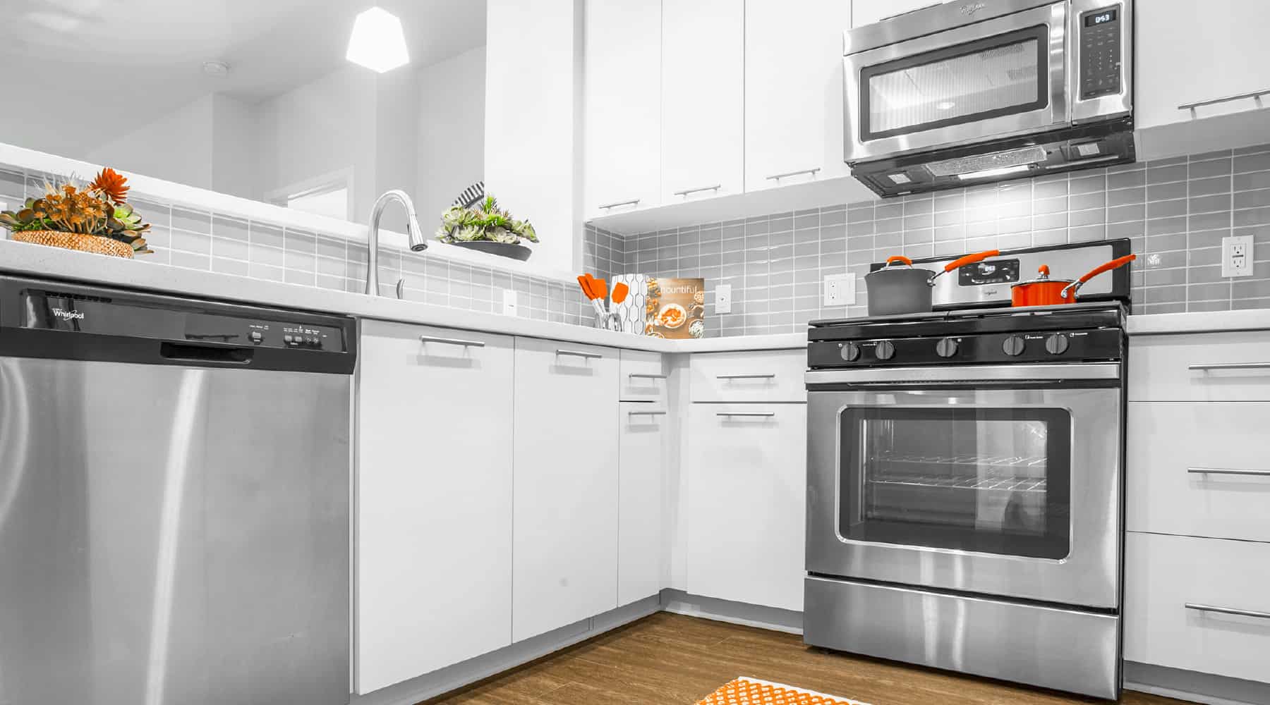 The Colony at The Lakes-Stainless-Steel-Kitchen-Appliances