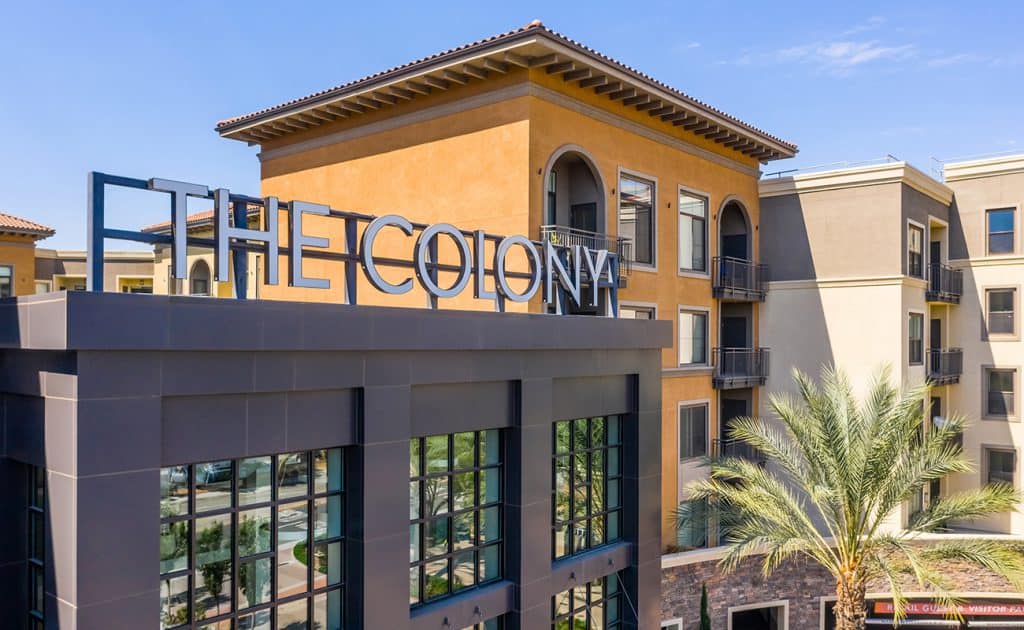 Luxury Apartments in Los Angeles | Outdoor | The Colony at the Lakes