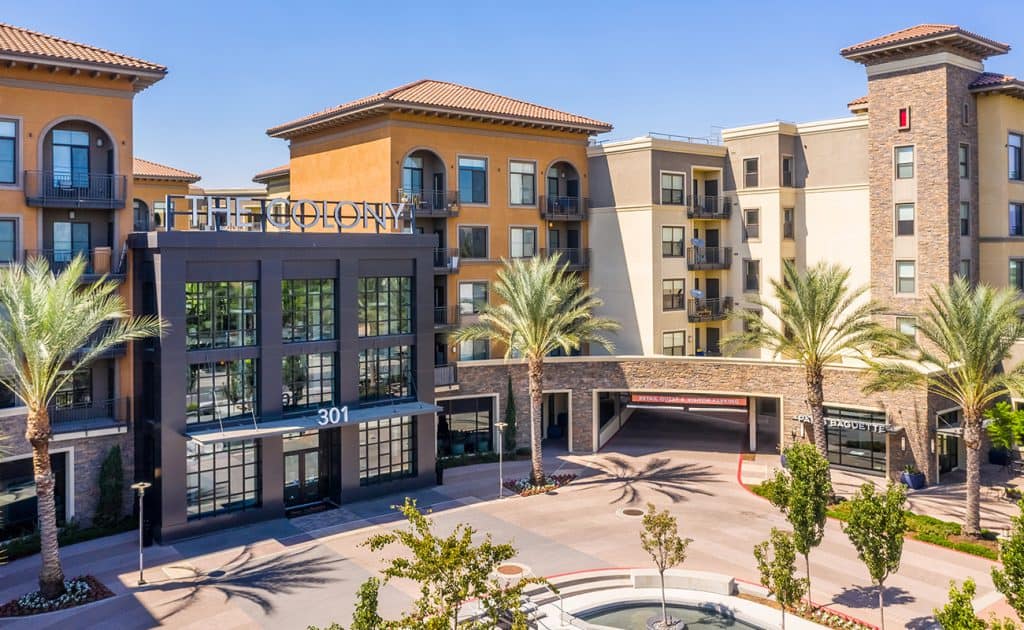 Luxury Apartments in Los Angeles | Outdoor | The Colony at the Lakes